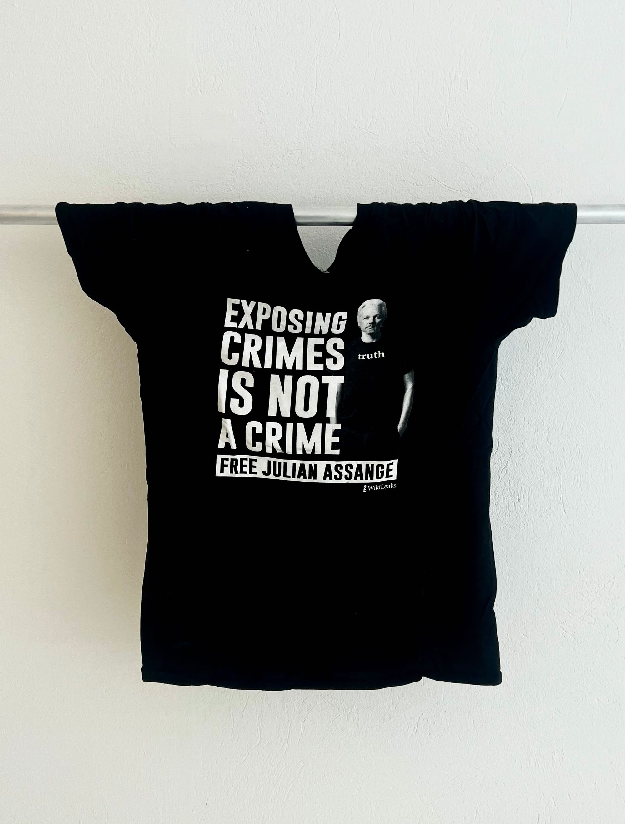 Tshirt Free Julian Assange