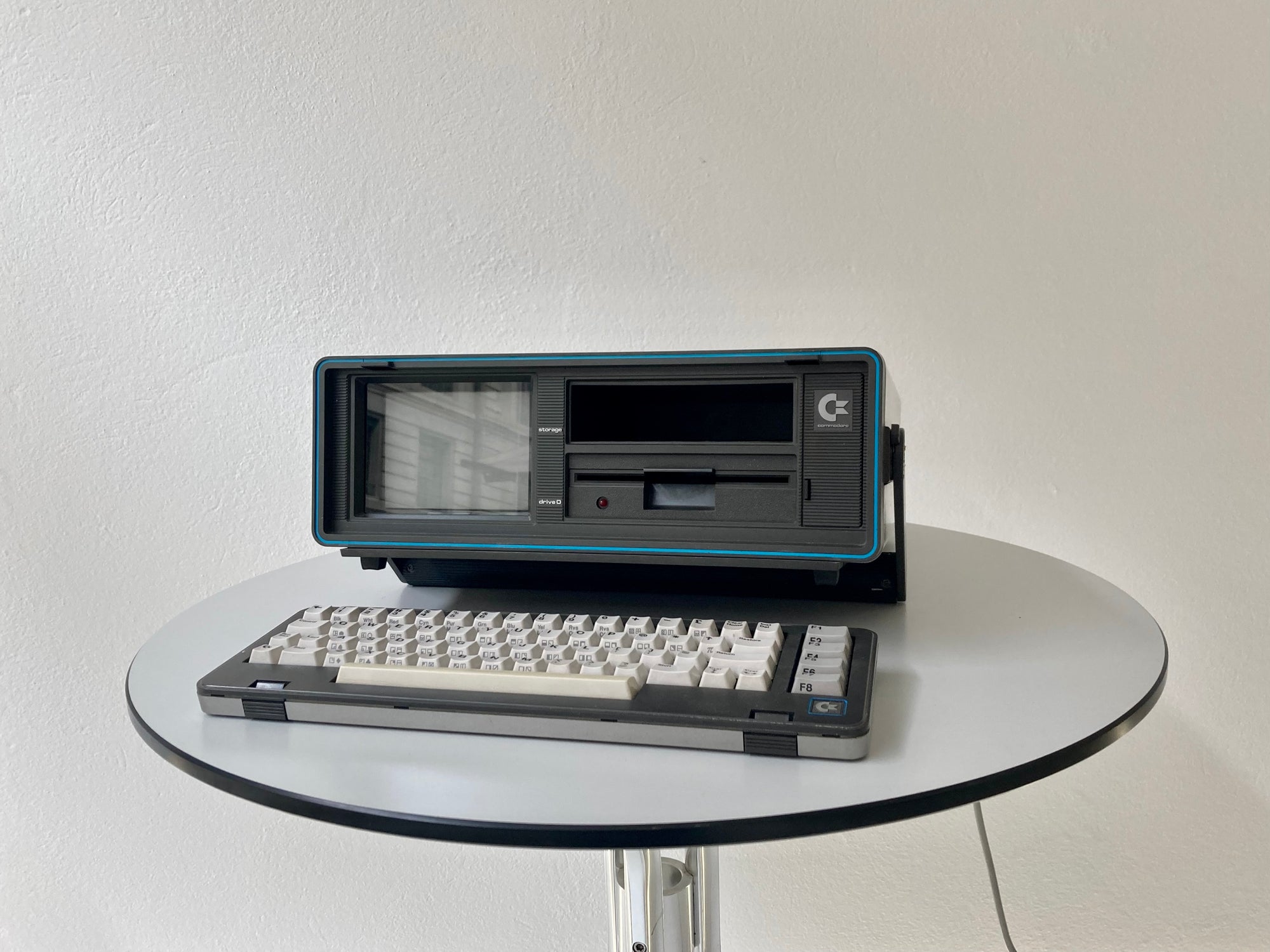 Commodore SX-64