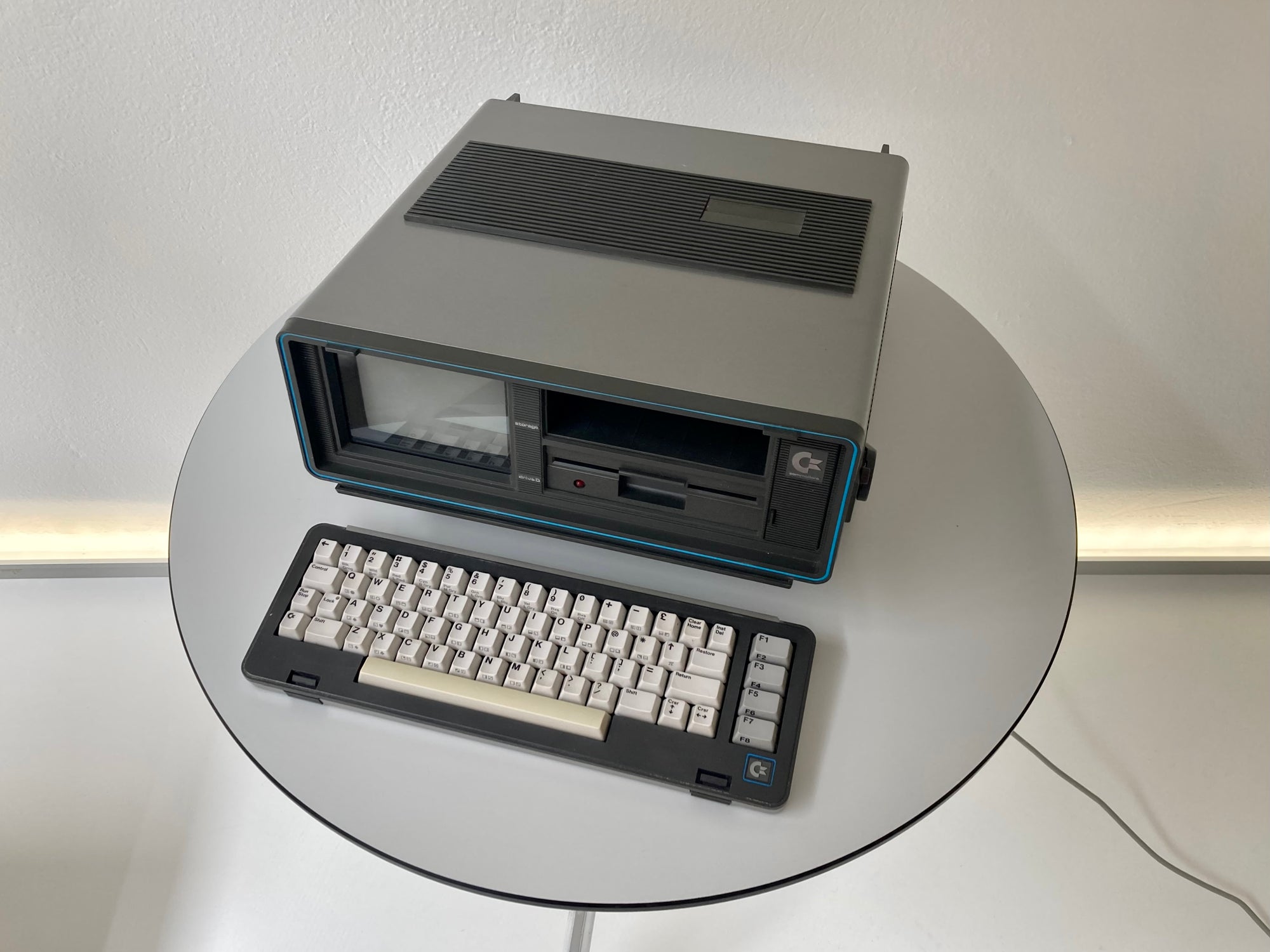 Commodore SX-64