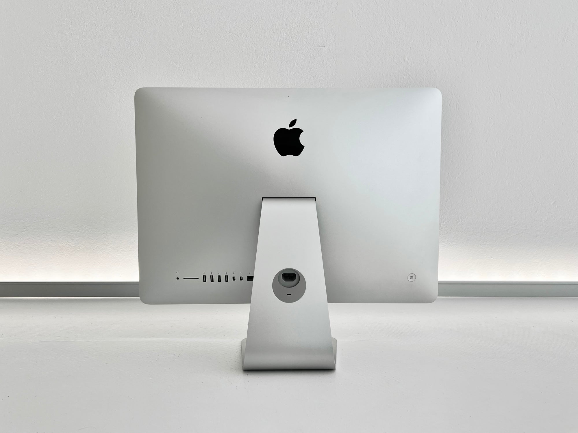Apple iMac 21.5" – (Mid 2014)
