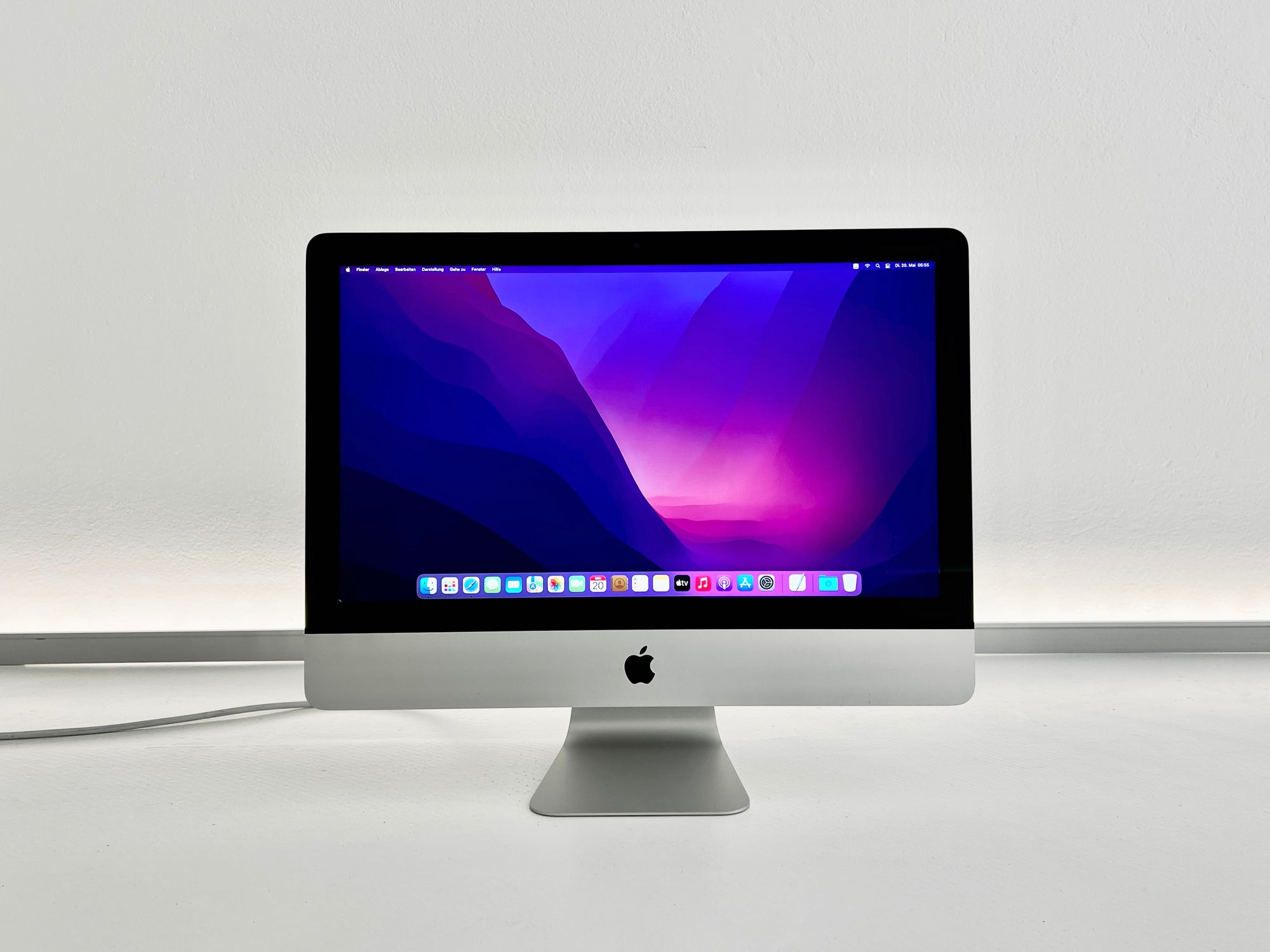 Apple iMac 21.5" – (Late 2015)
