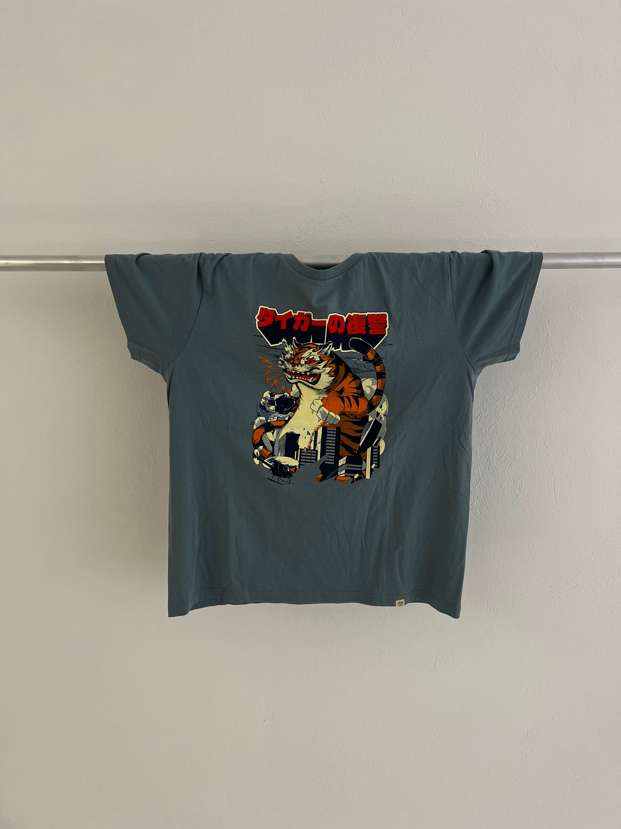 TshirtLion Graphic